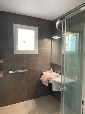 Hair dryer - Home with Stunning Views in Salvezines (Salvezines)