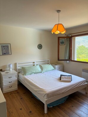 4 Schlafzimmer, Bügeleisen/Bügelbrett, WLAN, Bettwäsche