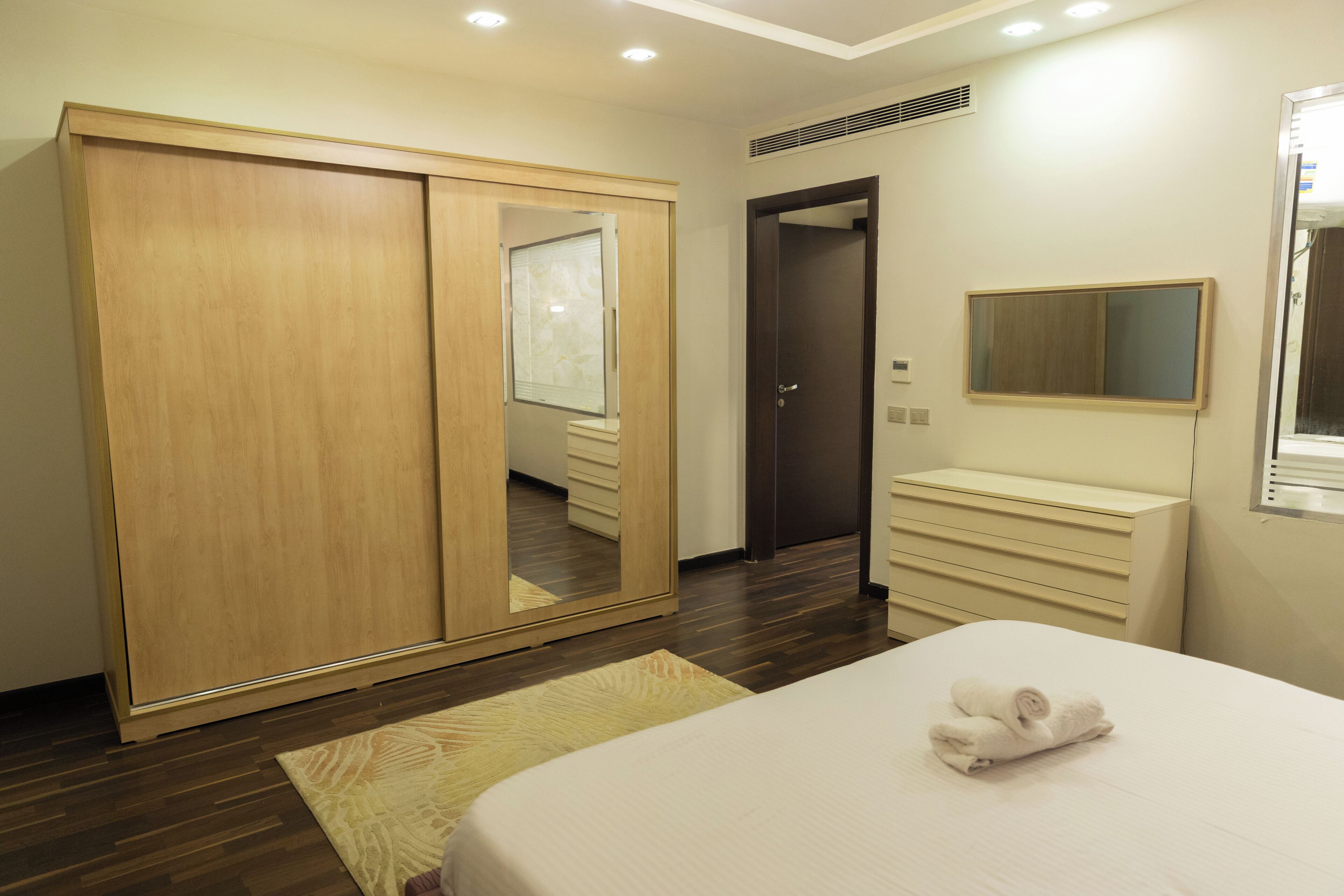 Deluxe-huoneisto, oma kylpyhuone, näköala puutarhaan