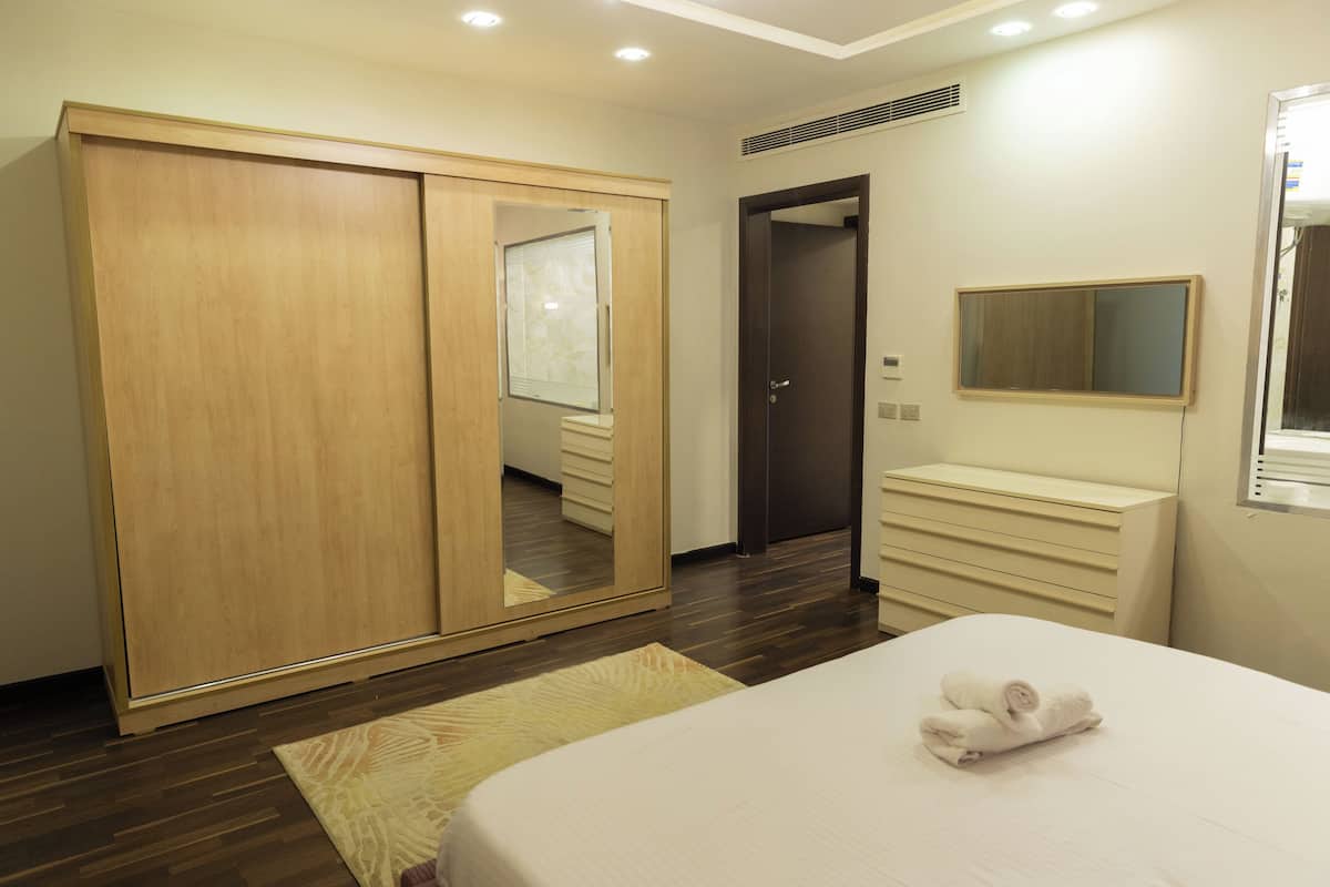 Deluxe Apartment, Private Bathroom, Garden View