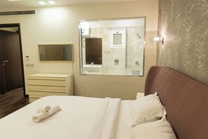 Apartemen Deluks, kamar mandi pribadi, pemandangan kebun