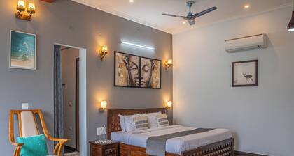 Anandam in the Himalyas By Alaya Stays