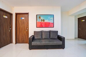 House | Living room - Super Hillview Pune Formerly Siri Lodge (Pune)