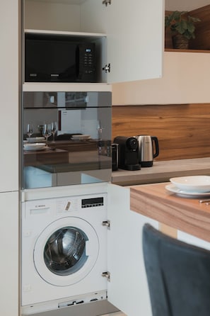 Private kitchen - Modern City Center Apartment at Mirabell Palace (Salzburg Stadt)