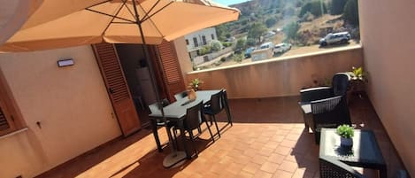 屋外ダイニングエリア