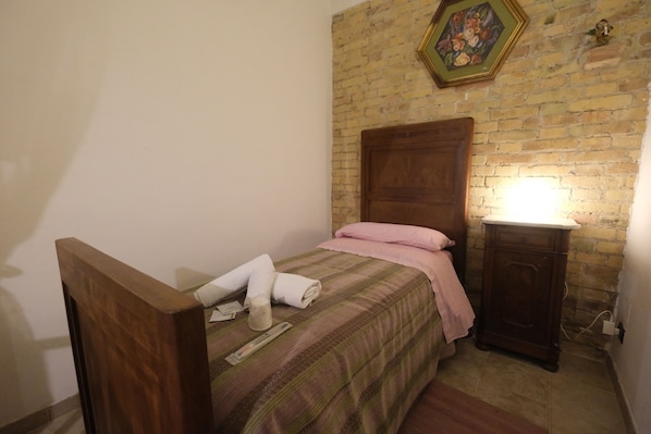 Camera Comfort, patio, N.2 vista montagna - La collinetta (Manoppello)