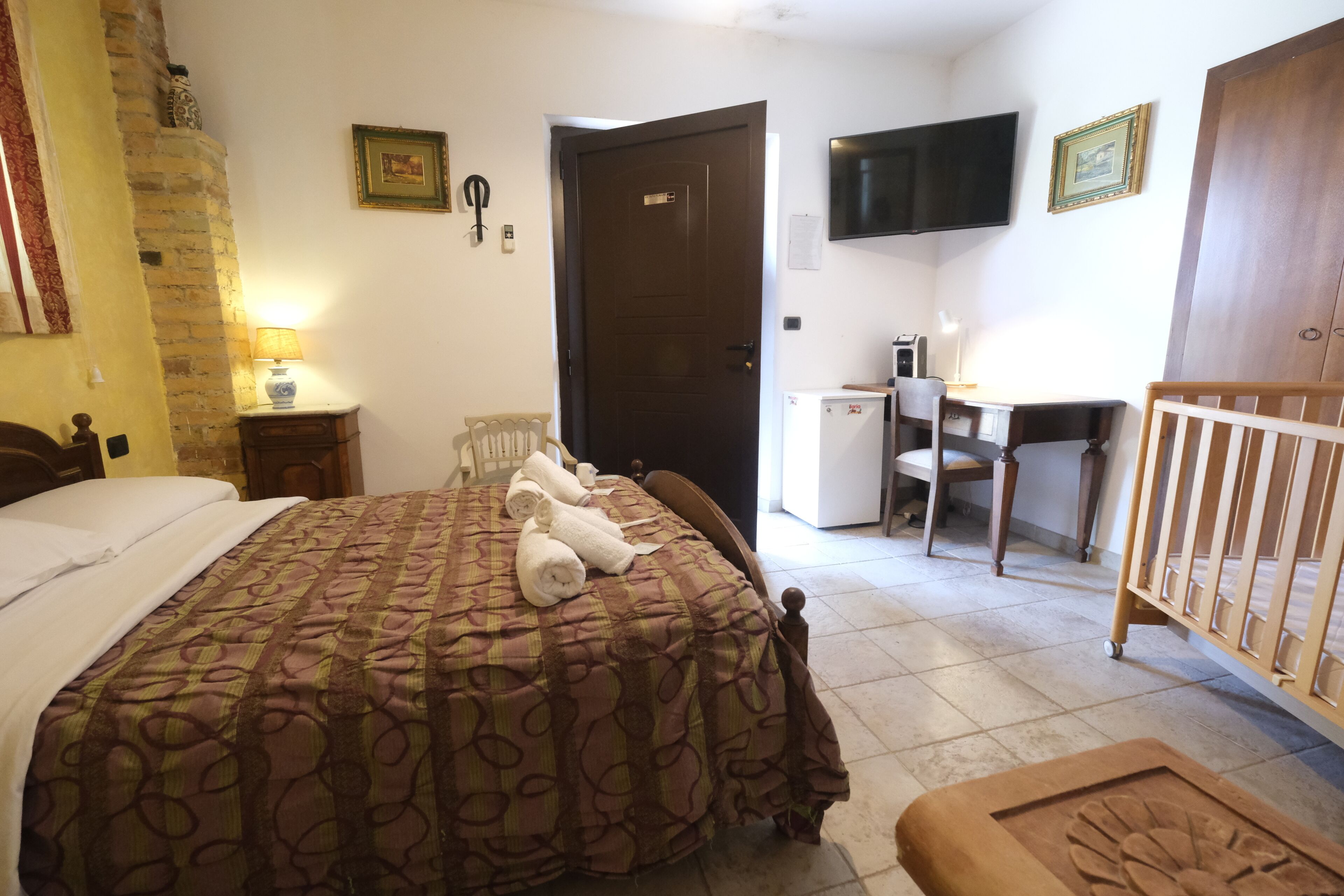 Camera Comfort, patio,  N.2 vista montagna