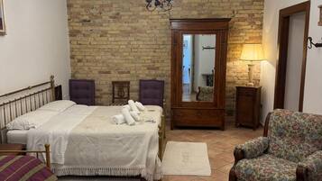 Appartamento familiare, patio, N. 5 vista montagna | Bügeleisen/Bügelbrett, kostenloses WLAN, Bettwäsche