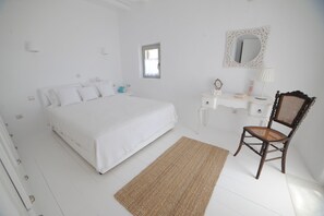 3 bedrooms, iron/ironing board, free WiFi, bed sheets - Casa Vento - Maisonette near Santa Maria beach (SANTA MARIA)