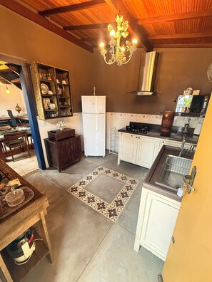 Private kitchen - Pousada Jardim Colonial (Tiradentes)