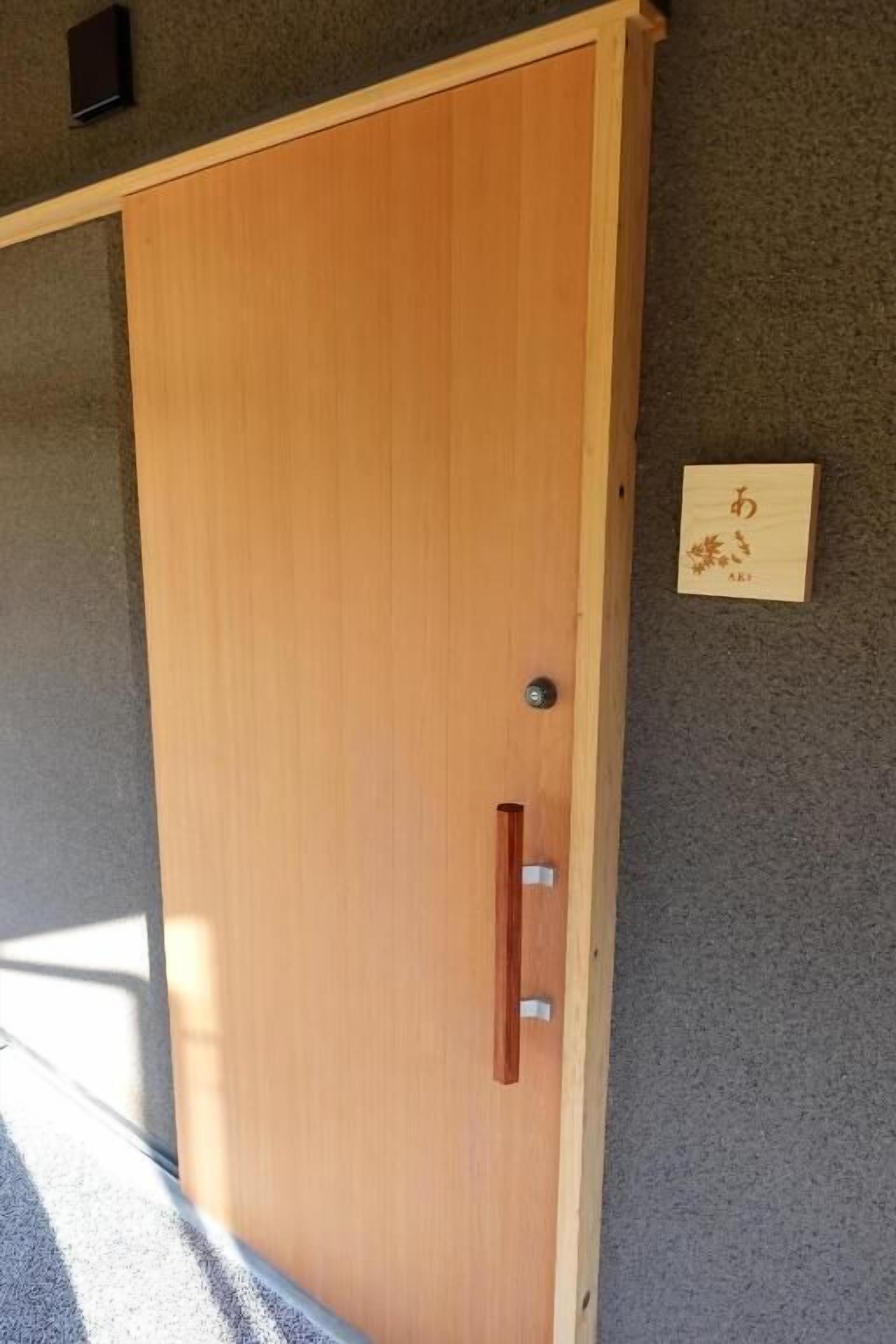 Tomannsrom – superior, balkong, elveutsikt | Innvendig