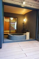 Superior Twin Room, Balcony, River View | Interior