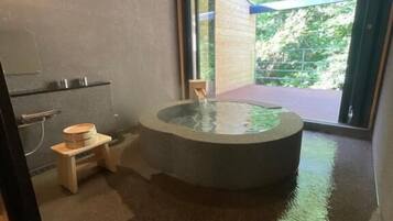 Tomannsrom – superior, balkong, elveutsikt | Spa