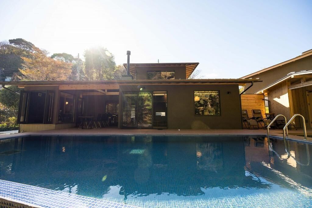 Luksusvilla, balkong, bassengutsikt | Basseng