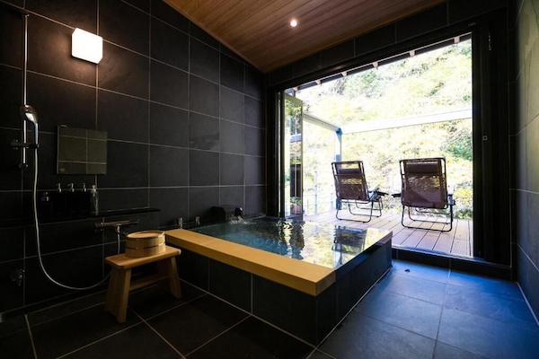 Deluxe-værelse med 2 enkeltsenge - balkon - udsigt til flod | Spa | Varme kilder/mineralkilder
