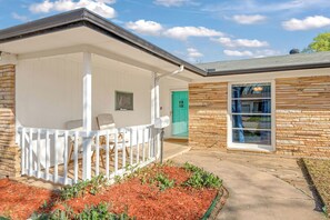 Exterior - NEW 4BR Home Nearby ACU & Downtown - Family Vacation -Summer Savings - Sleeps 10 (Abilene)