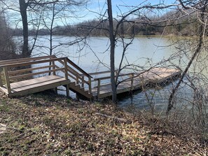 Property grounds - Lakefront, Minutes to distilleries, Hot Tub, Fishing, Game Room (Shelbyville)