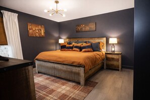 Iron/ironing board, WiFi, bed sheets - Lakefront, Minutes to distilleries, Hot Tub, Fishing, Game Room (Shelbyville)