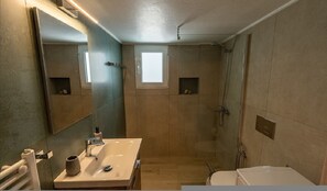 Shower, hair dryer, towels - Cozy Apartment in Faliro (Paleo Faliro)