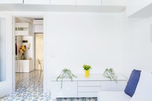 Living area - The Casket (Sorrento)