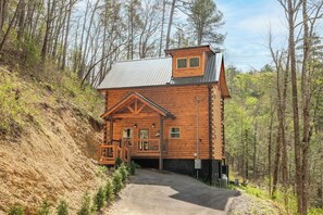 Exterior - Lovely 2BD Cabin | Hot Tub + FirePit + Pool Access (Sevierville)