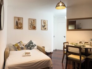 Apartment | Blackout drapes, iron/ironing board, free WiFi - New York Plaza (São Paulo)