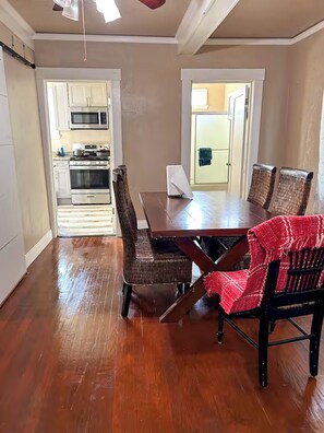 House | Dining - K-house (Vallejo)