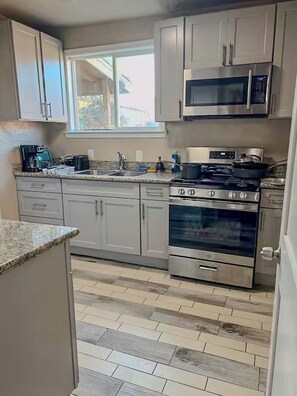 House | Private kitchen - K-house (Vallejo)