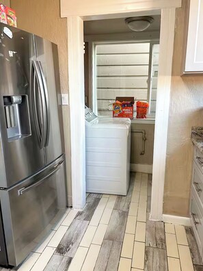 House | Interior - K-house (Vallejo)