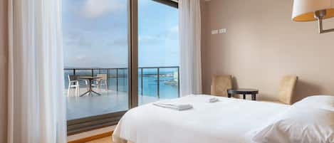 Leilighet, balkong, sjøutsikt