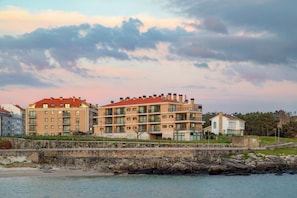 Apartment, Balcony, Partial Sea View | Exterior - Hotel Playa de Osmo (Ponteceso)