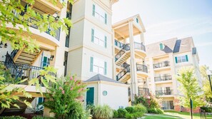 Exterior - Bring the Crew! Big Space, Bigger Memories | 2BR + Loft (Branson)