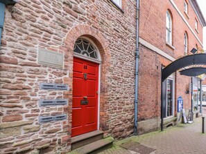 Cottage | Exterior detail - Stylish Town Apartment (Ross-on-Wye)