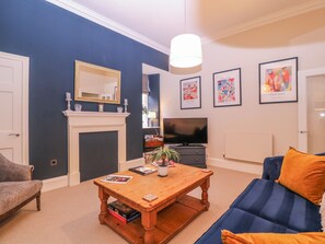 Cottage | Living area - Stylish Town Apartment (Ross-on-Wye)
