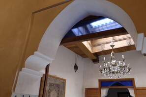Interior - Stay in the heart of the ancient Fes Medina. In a restored 400 years old house. (Fes)