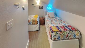 Condo (3 Bedrooms) | Property amenity