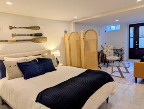 Room - Gorgeous studio with AC in Cambridge Great Location (Cambridge)