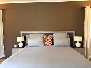 House, Smoking - Double Bedroom In Mt Pleasant Heights - 2378 (Harare)