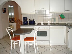 Private kitchen - Vacation apartment Haus Sommerberg in the southern Odenwald (Oberzent)