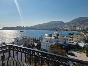 Duplex Apartment | 테라스/파티오