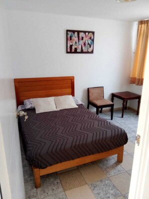 3 bedrooms, WiFi, bed sheets - House in front of El Bosque Playa Country Club and near Puntamar Boulevard (Lima)