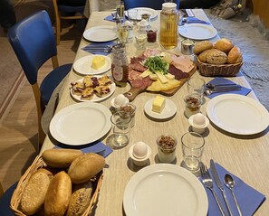 Dining - Double room-Classic-Private Bathroom-Valley view (Blaichach)