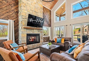Smart TV, fireplace - Pond Access | Pickleball | 2 Cabins | Sleeps 36 (Broken Bow)