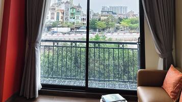 Standard Studio, City View | Interior