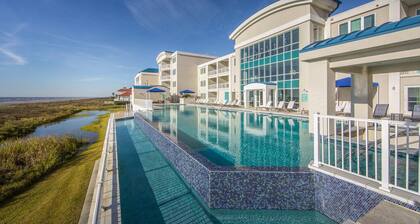 Classic 1BR Suite w/ Kitchen | Pools, Golf & Beach