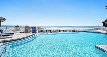 Beachside Studio w/ Pools, Hot Tub & Direct Beach Access, Sleep 4 at the Escapes