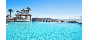 Indoor pool, outdoor pool