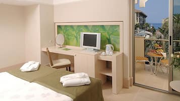 Ropa de cama de alta calidad y minibar
