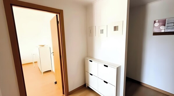 Interior - Apartment 'Summer Place' with Balcony and Wi-Fi (Monte Gordo)