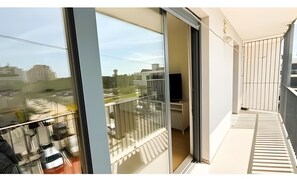 Interior - Apartment 'Summer Place' with Balcony and Wi-Fi (Monte Gordo)
